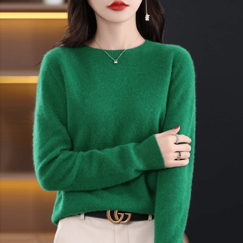 Crew Neck Cashmere Sweater with Ribbed Cuffs in Solid Pattern for Women
