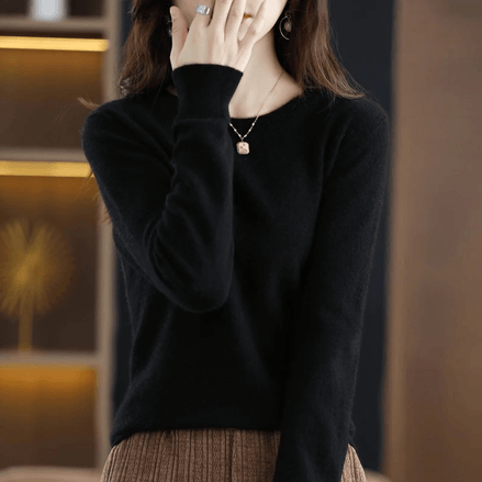 Crew Neck Cashmere Sweater with Ribbed Cuffs in Solid Pattern for Women