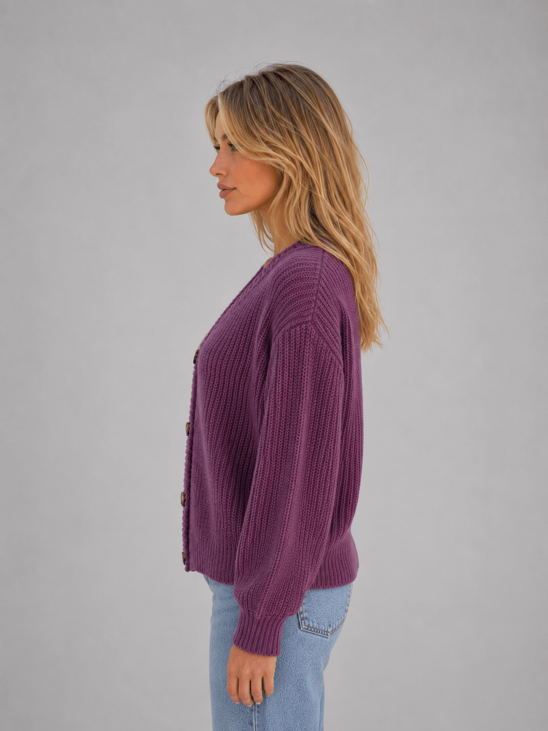 Women's Chunky Ribbed Knitted Cardigan with V-Neck and Button Front