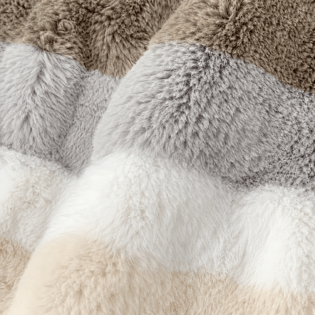 Women's Oversized Color-Block Faux Fur Winter Coat with Hood