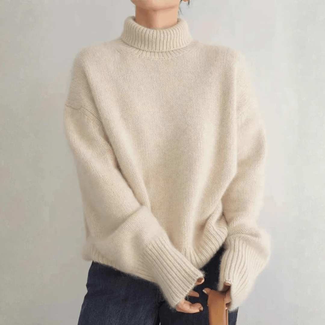 Turtleneck Cashmere Sweater with Ribbed Cuffs in Solid Pattern