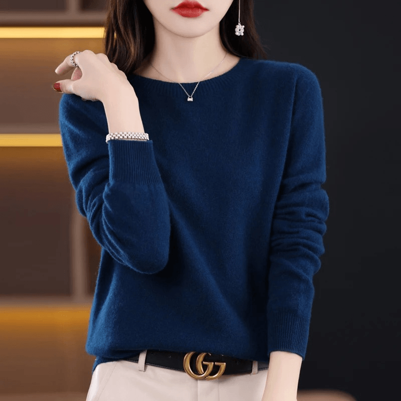 Crew Neck Cashmere Sweater with Ribbed Cuffs in Solid Pattern for Women