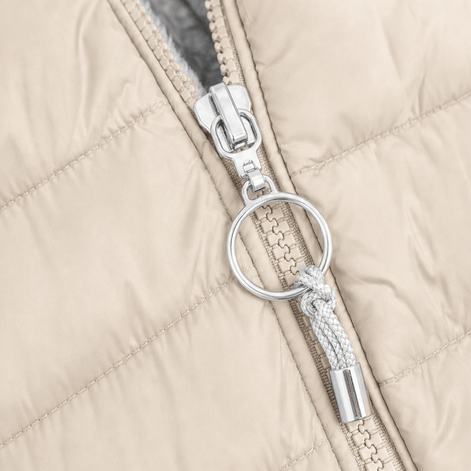 Women's Quilted Hooded Puffer Jacket with Zip Pockets and Insulated Lining