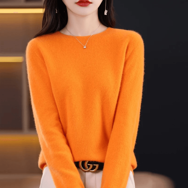 Crew Neck Cashmere Sweater with Ribbed Cuffs in Solid Pattern for Women