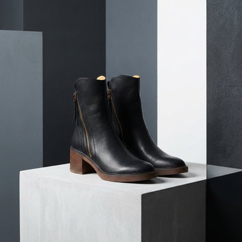 Bellora Zip-Detail Leather Ankle Boots for Women with Block Heel